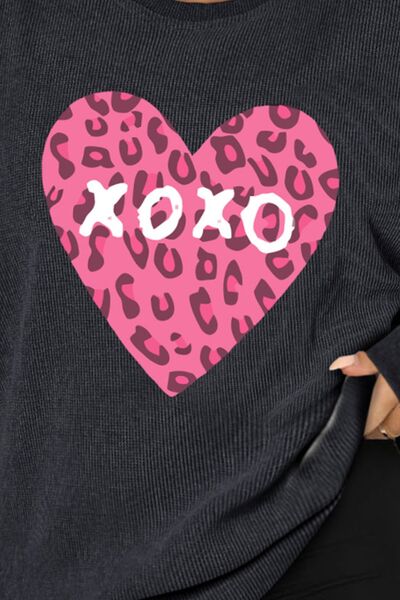 Plus Size XOXO Graphic Heart Sweatshirt