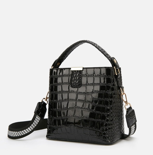 Alligator Pattern Crossbody Bag - IBADDIE