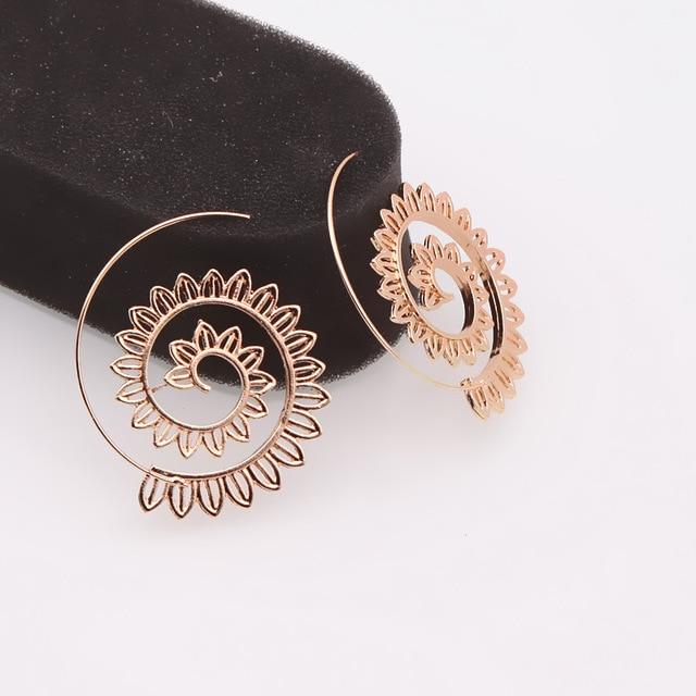 Geometric Swirl Hoop Earring - IBADDIE